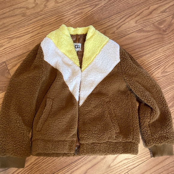 Brand new size small UGG Teddy jacket - Picture 1 of 3